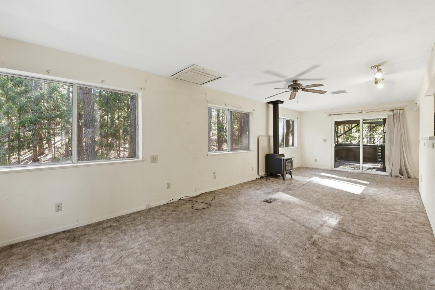 5960 Juarez Road Placerville, CA 95667 - Photo 6 of 40