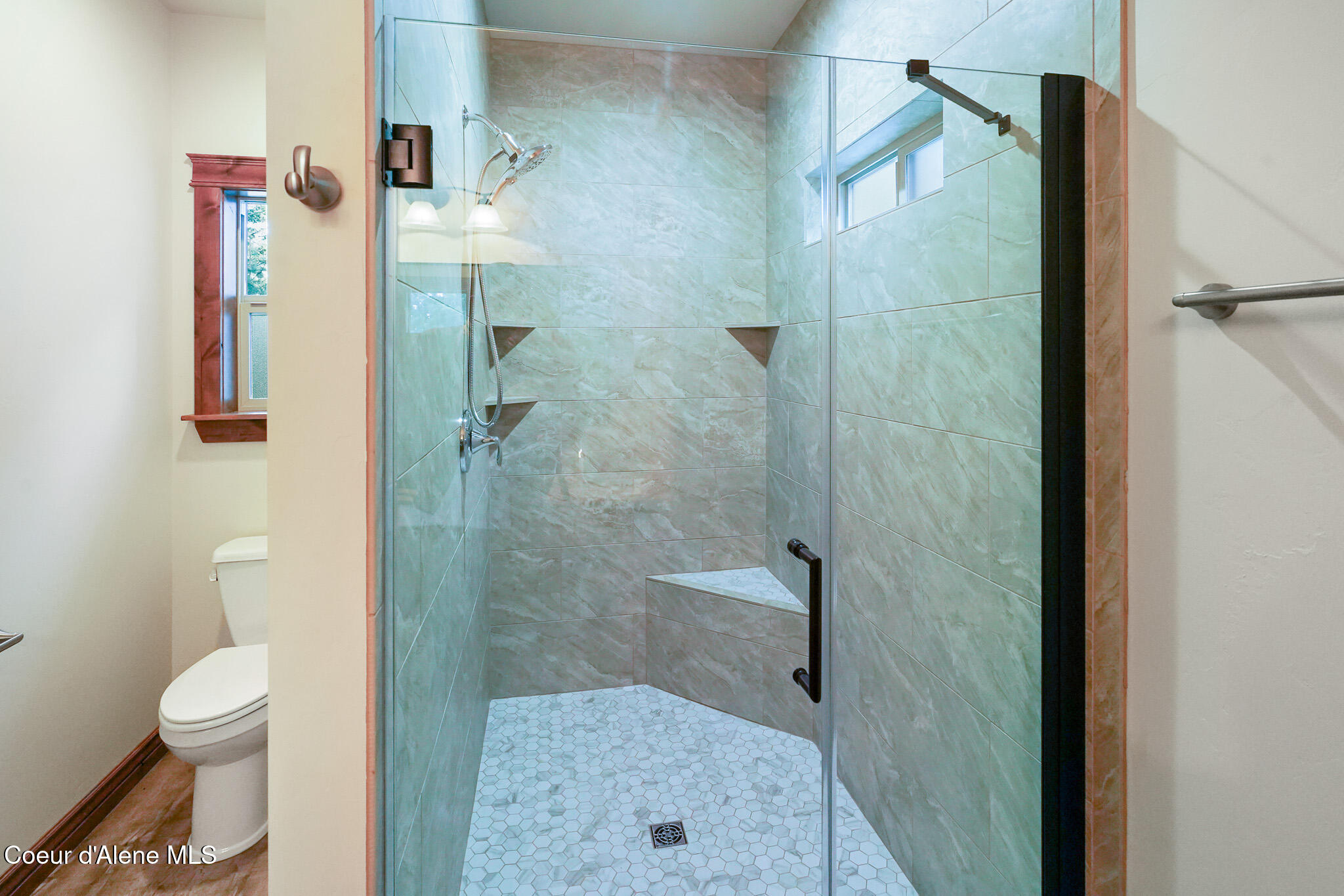 273 Paradise Valley Road Bonners Ferry, ID 83805 - Photo 12 of 37 Custom shower