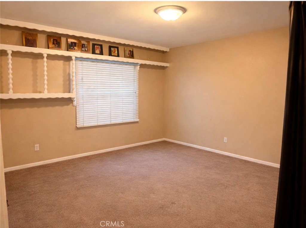 800 North Kalsman Avenue Compton, CA 90220 - Photo 4 of 7