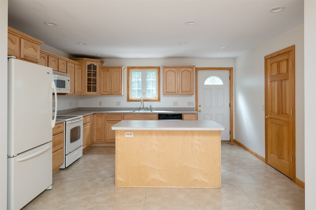 341 Muchado Hill Road Alton, NH 03809 - Photo 6 of 32 Gallery Image 6