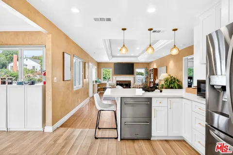 $1,700,000 | 5910 West 77th Place, Los Angeles, CA 90045