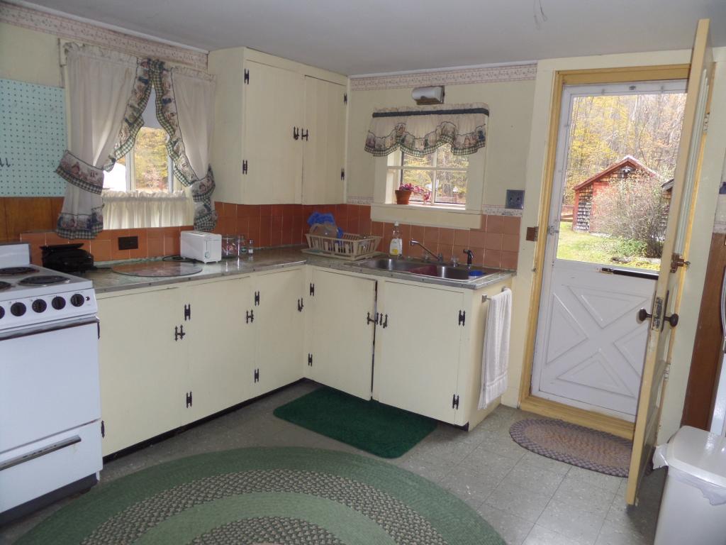 185 Depot Road Tamworth, NH 03886 - Photo 8 of 12 Gallery Image 8