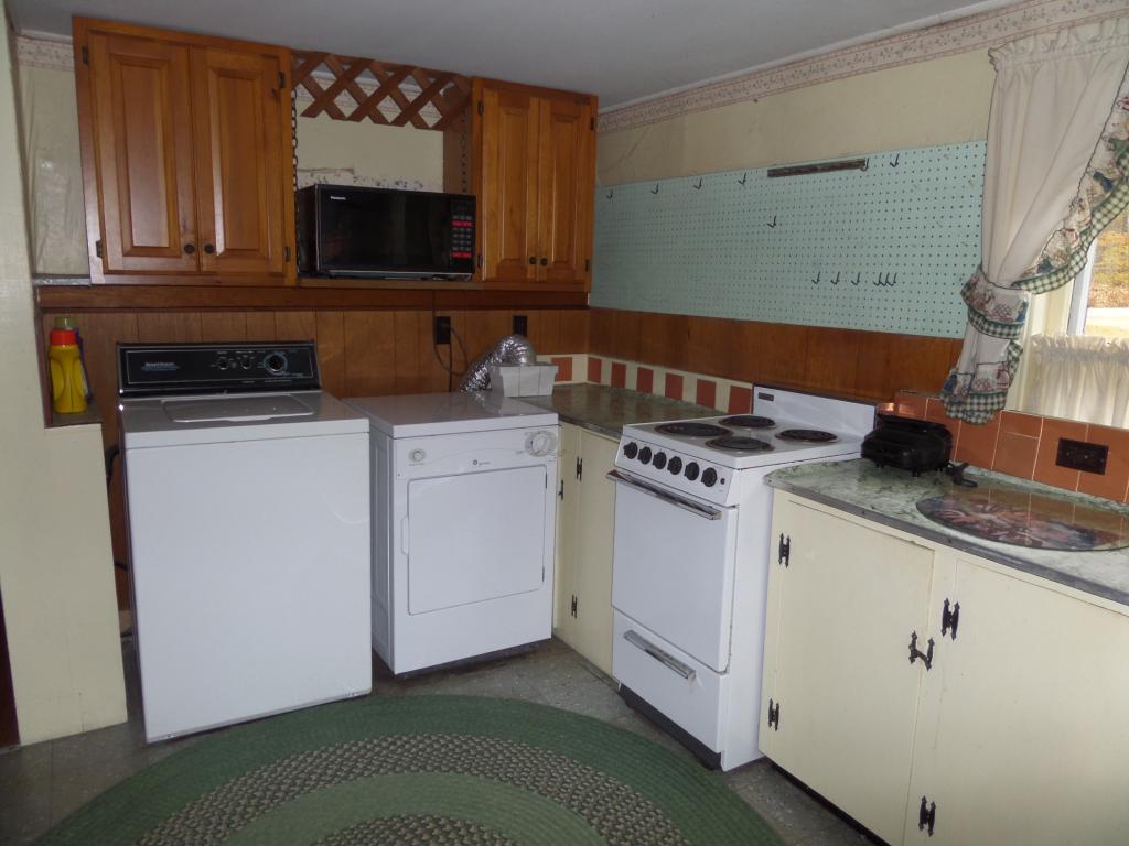 185 Depot Road Tamworth, NH 03886 - Photo 9 of 12 Gallery Image 9