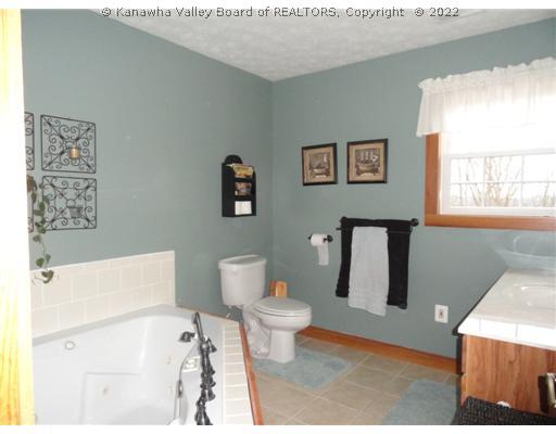 Master Bath/Spa.