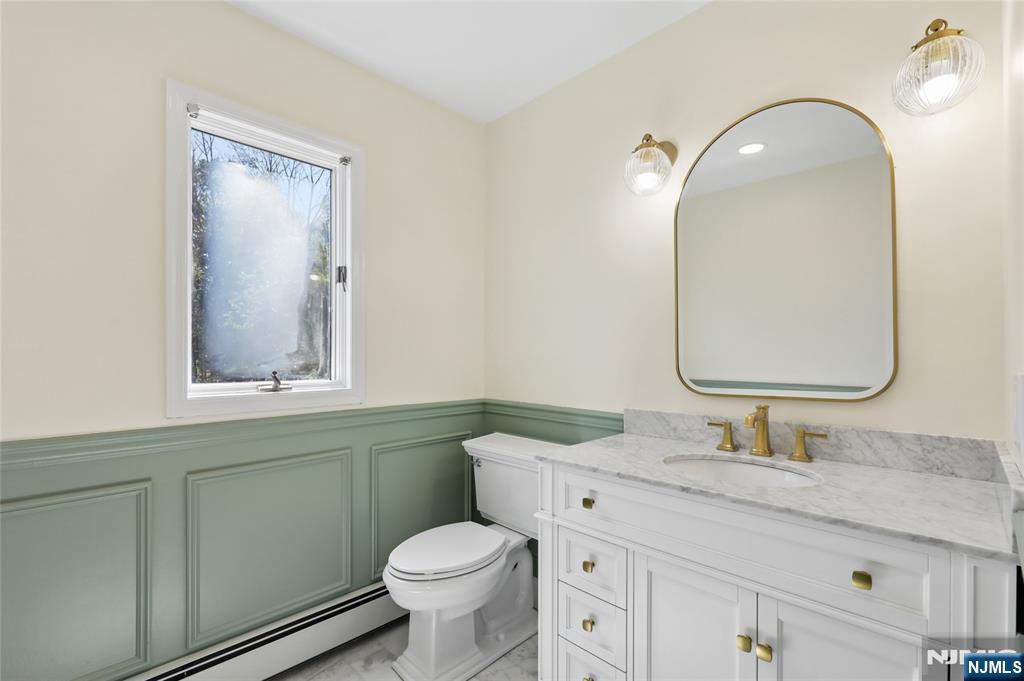 2 West Gate Road Saddle River, NJ 07458 - Photo 19 of 46