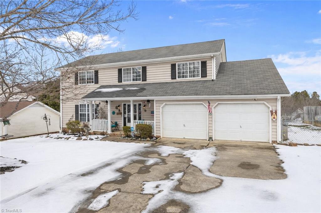 3913 Colony Ridge Court Jamestown, NC 27282 - Photo 4 of 43 Front of the house