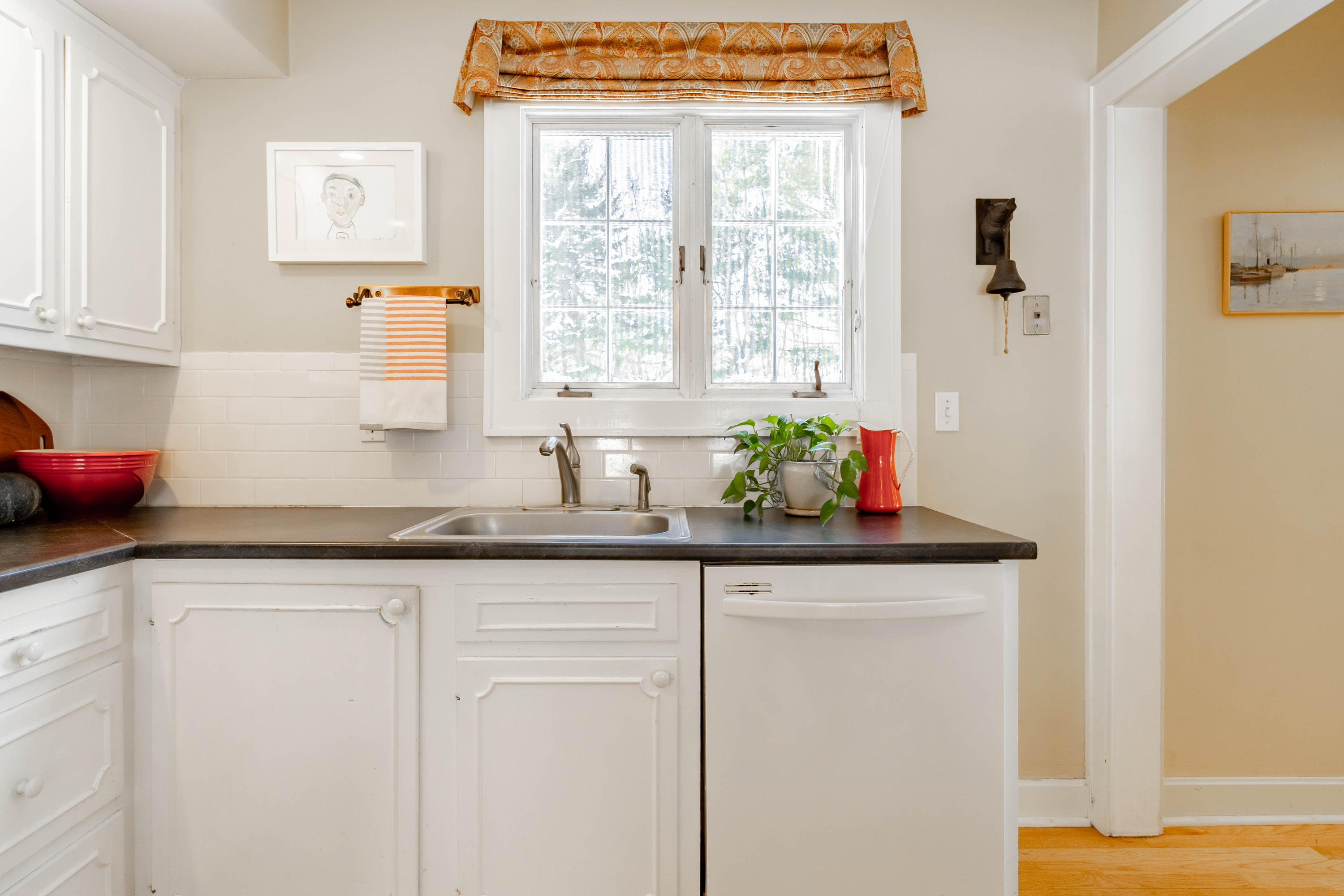 174 Foreside Road Cumberland, ME 04110 - Photo 12 of 47 174 Foreside Road_Kitchen