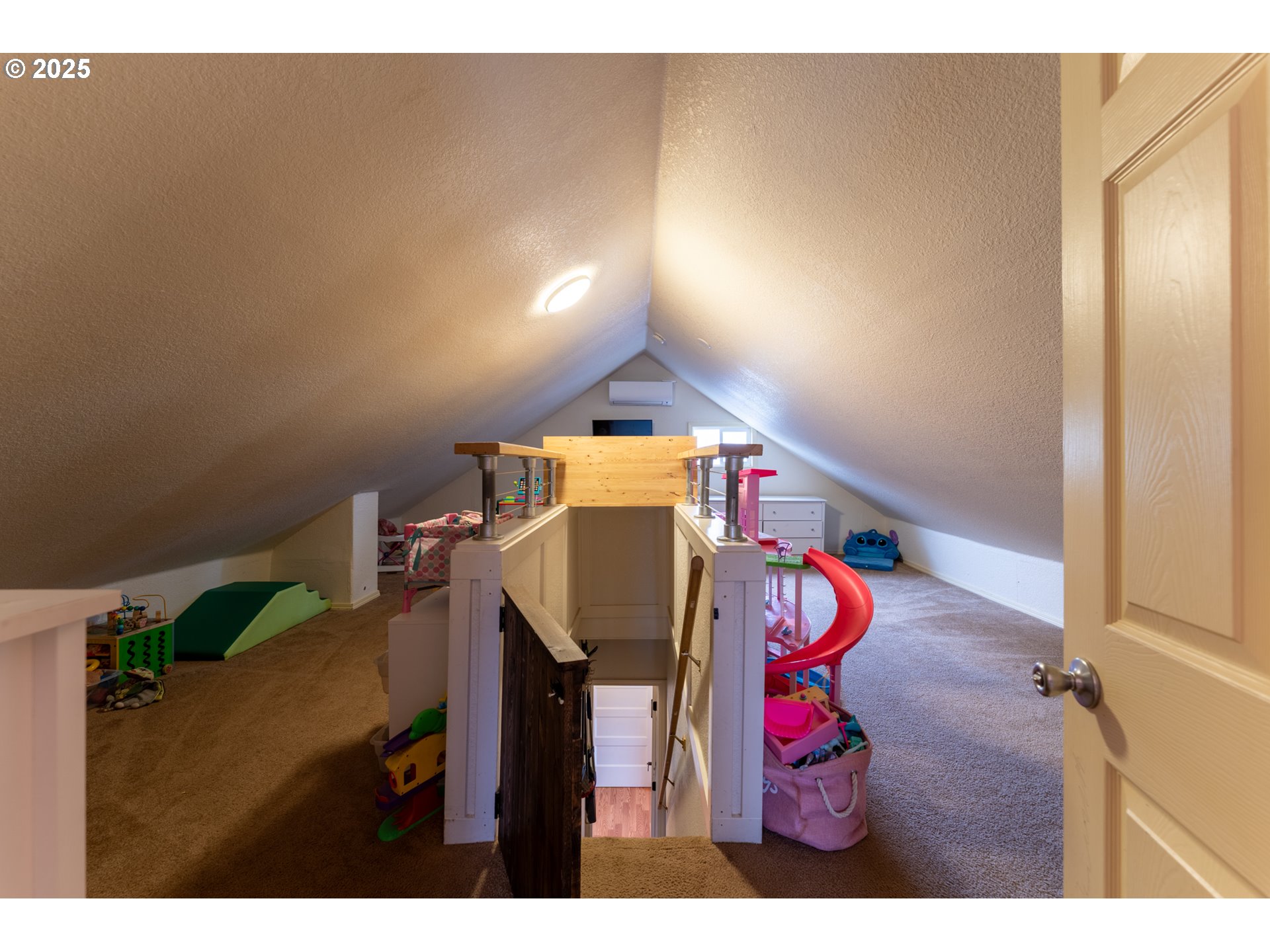 607 Getchell Avenue Amity, OR 97101 - Photo 22 of 33 a bathroom with a sink mirror and vanity