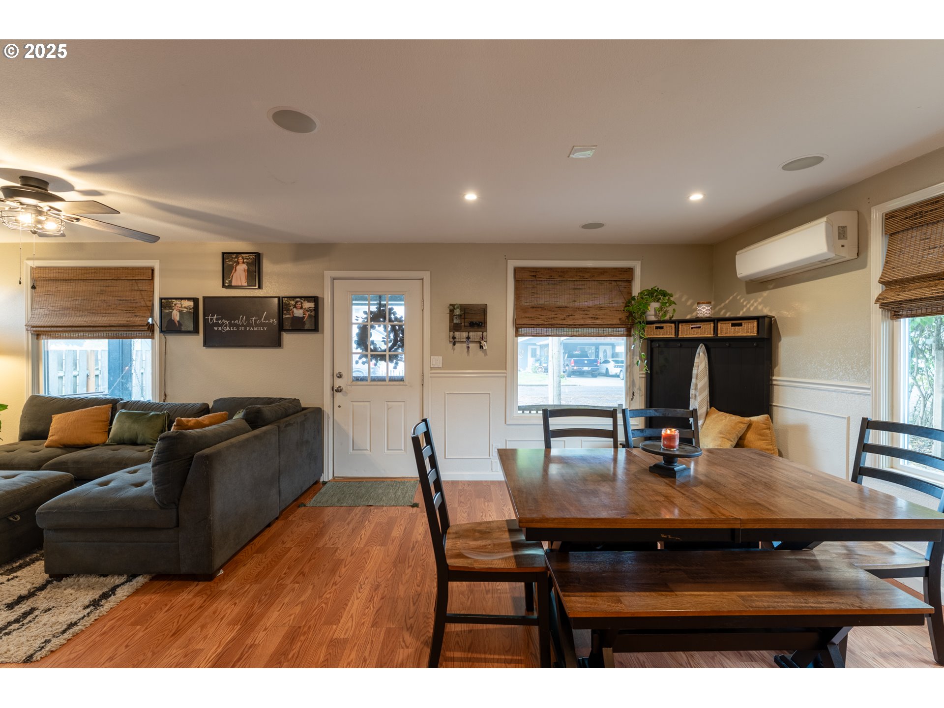 607 Getchell Avenue Amity, OR 97101 - Photo 5 of 33 a living room with furniture and wooden floor