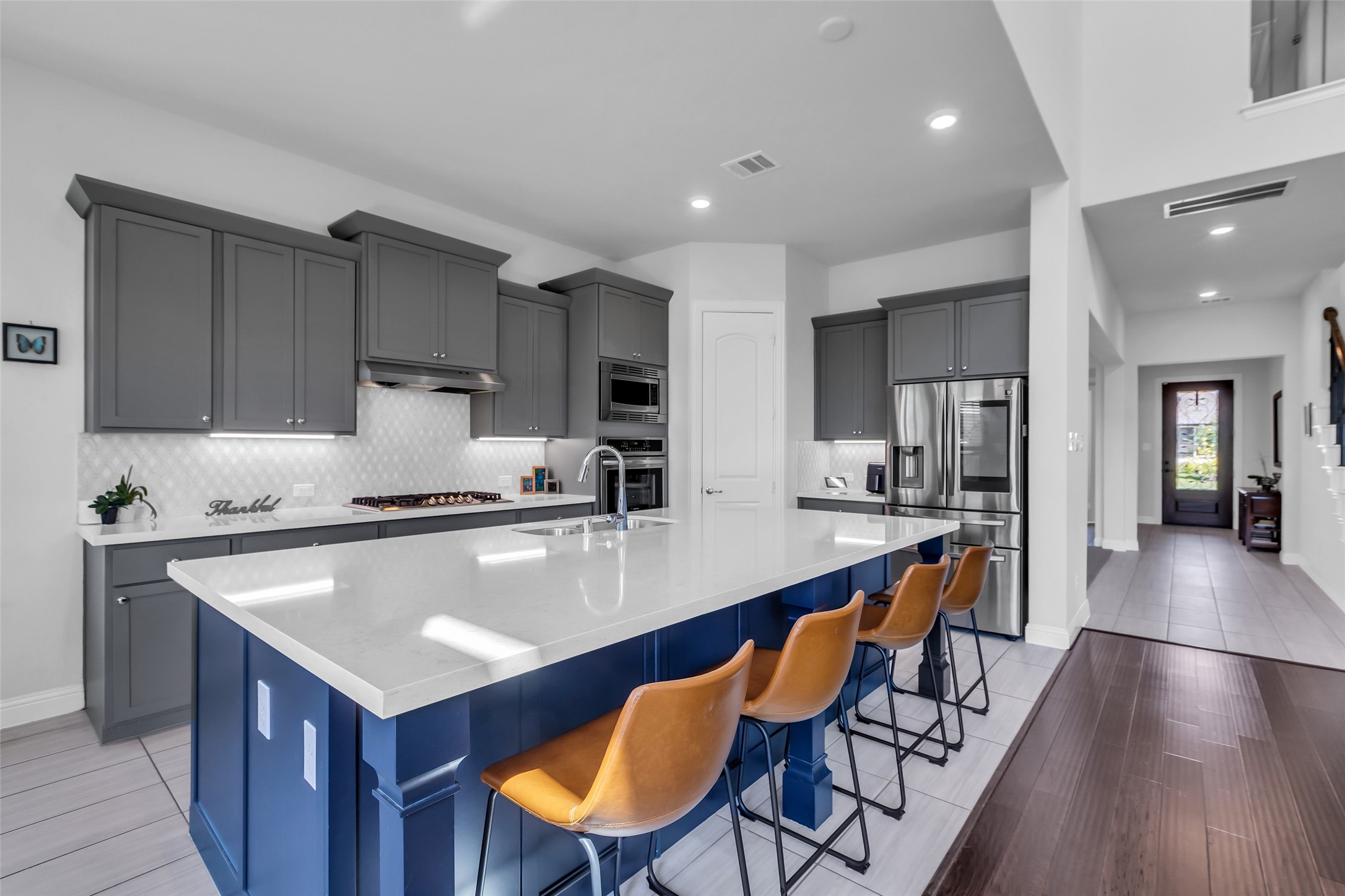 423 Round Top Street Webster, TX 77598 - Photo 17 of 49 Whoever made these design selections knocked out of the park.