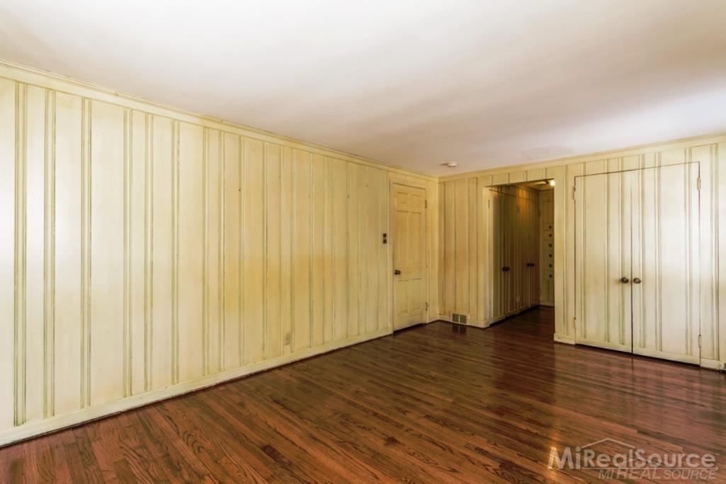 240 Vendome Road Grosse Pointe Farms, MI 48236 - Photo 23 of 33