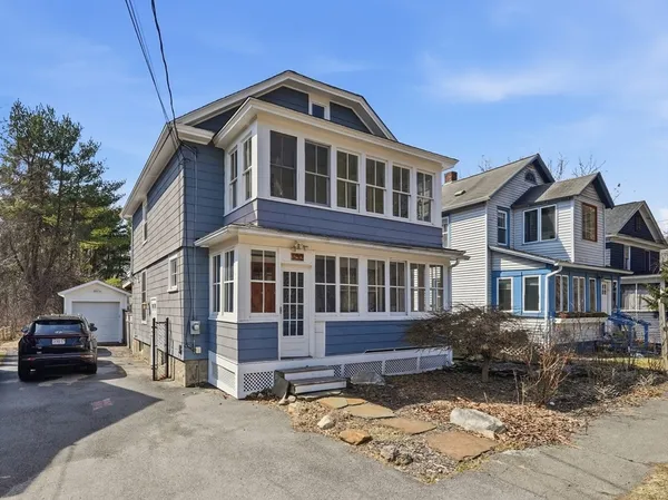 $499,500 | 492 Elm Street, Northampton, MA 01060