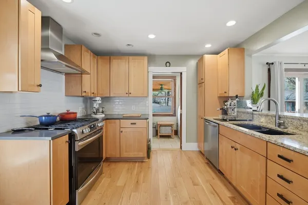 $499,500 | 492 Elm Street, Northampton, MA 01060