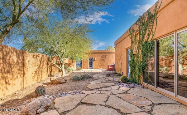 $3,195 | 15219 North 51st Place, Scottsdale, AZ 85254