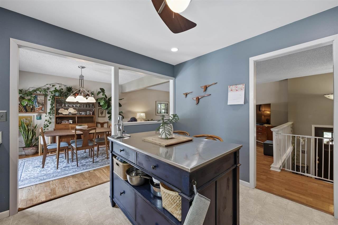 627 Holiday Road Coralville, IA 52241 - Photo 11 of 26 Gallery Image 11