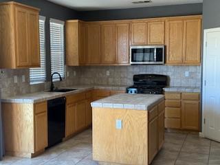 9401 Vintner Circle Patterson, CA 95363 - Photo 5 of 16