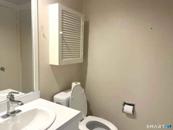 $2,200 | 725 Heritage Village, Unit A, Southbury, CT 06488