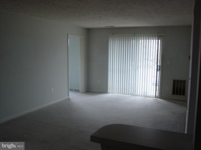 662 Kennington Road, Unit 662 Reisterstown, MD 21136 - Photo 6 of 14 Living Room