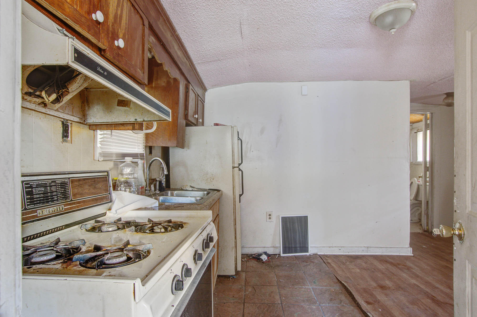 1819 Folly Road Charleston, SC 29412 - Photo 37 of 48 1819 (44)
