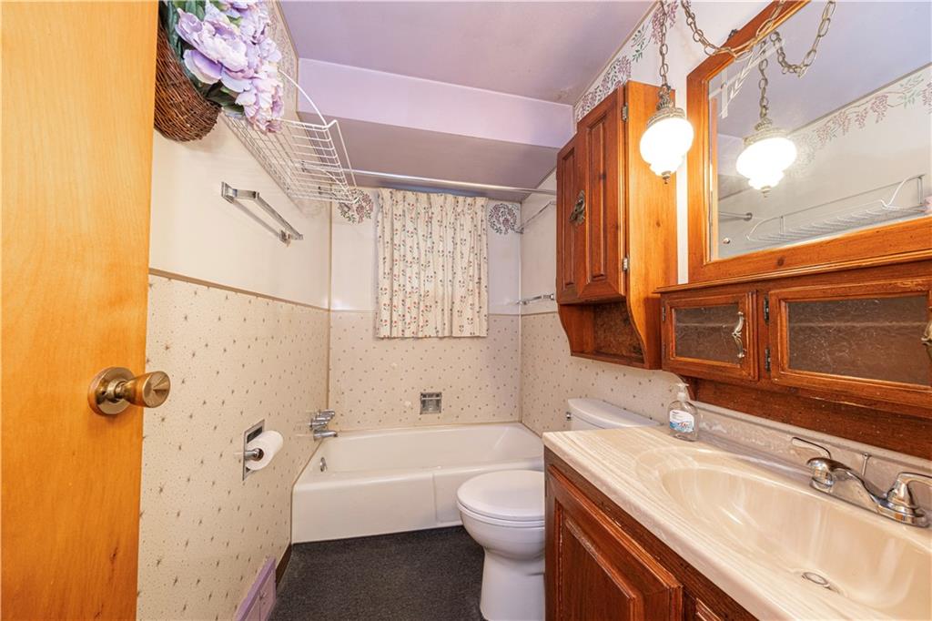 492 Smiths Ferry Road Midland, PA 15059 - Photo 19 of 33