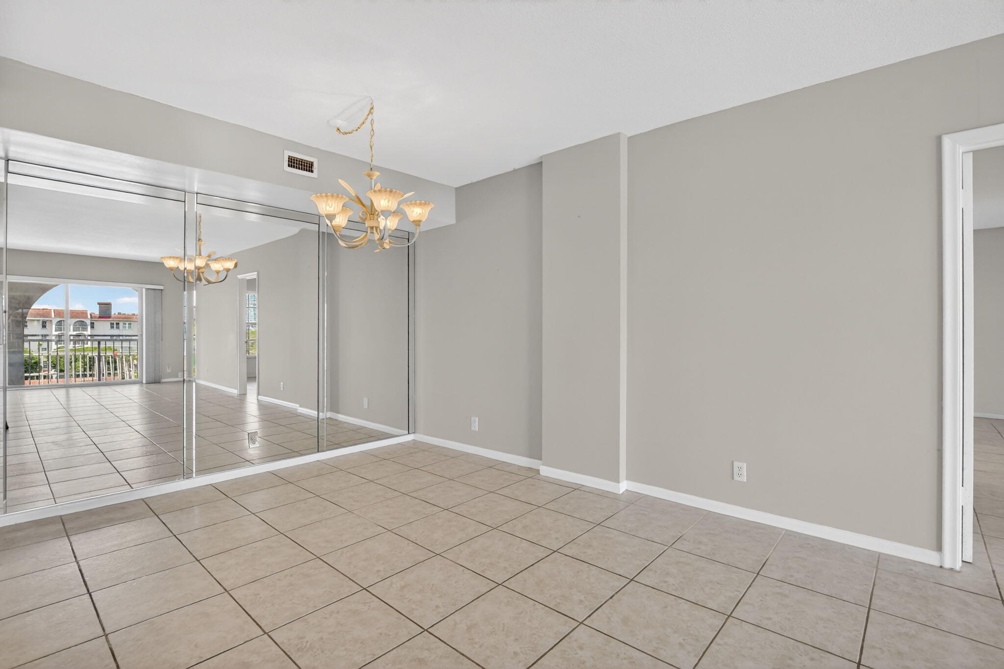 250 Northeast 20th Street, Unit 5220 Boca Raton, FL 33431 - Photo 7 of 40 a view of a interior of the room