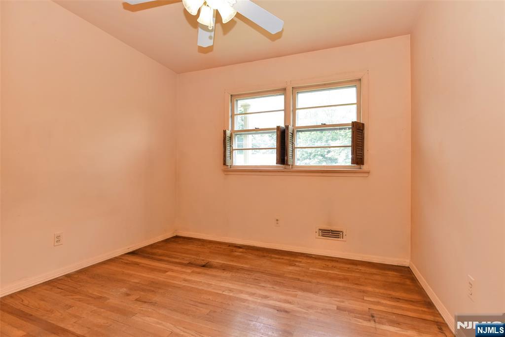 9 Ricker Road West Milford, NJ 07435 - Photo 35 of 44