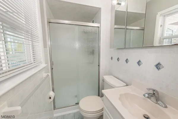 $4,900 | 9 Robert Drive, East Hanover, NJ 07936