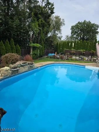 $4,900 | 9 Robert Drive, East Hanover, NJ 07936