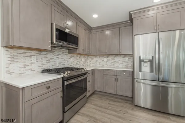 $4,900 | 9 Robert Drive, East Hanover, NJ 07936