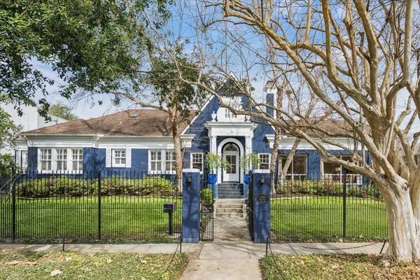 $1,840,000 | 1206 Hyde Park Boulevard, Houston, TX 77006