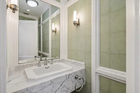 $1,840,000 | 1206 Hyde Park Boulevard, Houston, TX 77006