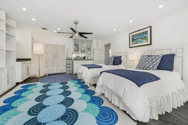 $1,840,000 | 1206 Hyde Park Boulevard, Houston, TX 77006