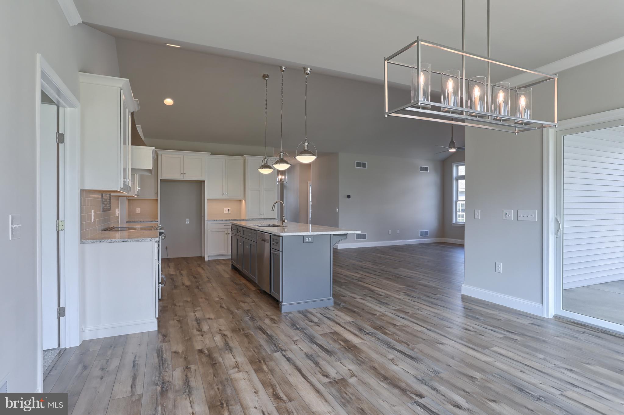 18 Rolling Meadow Road Lebanon, PA 17046 - Photo 23 of 35 a view of kitchen and chandelier