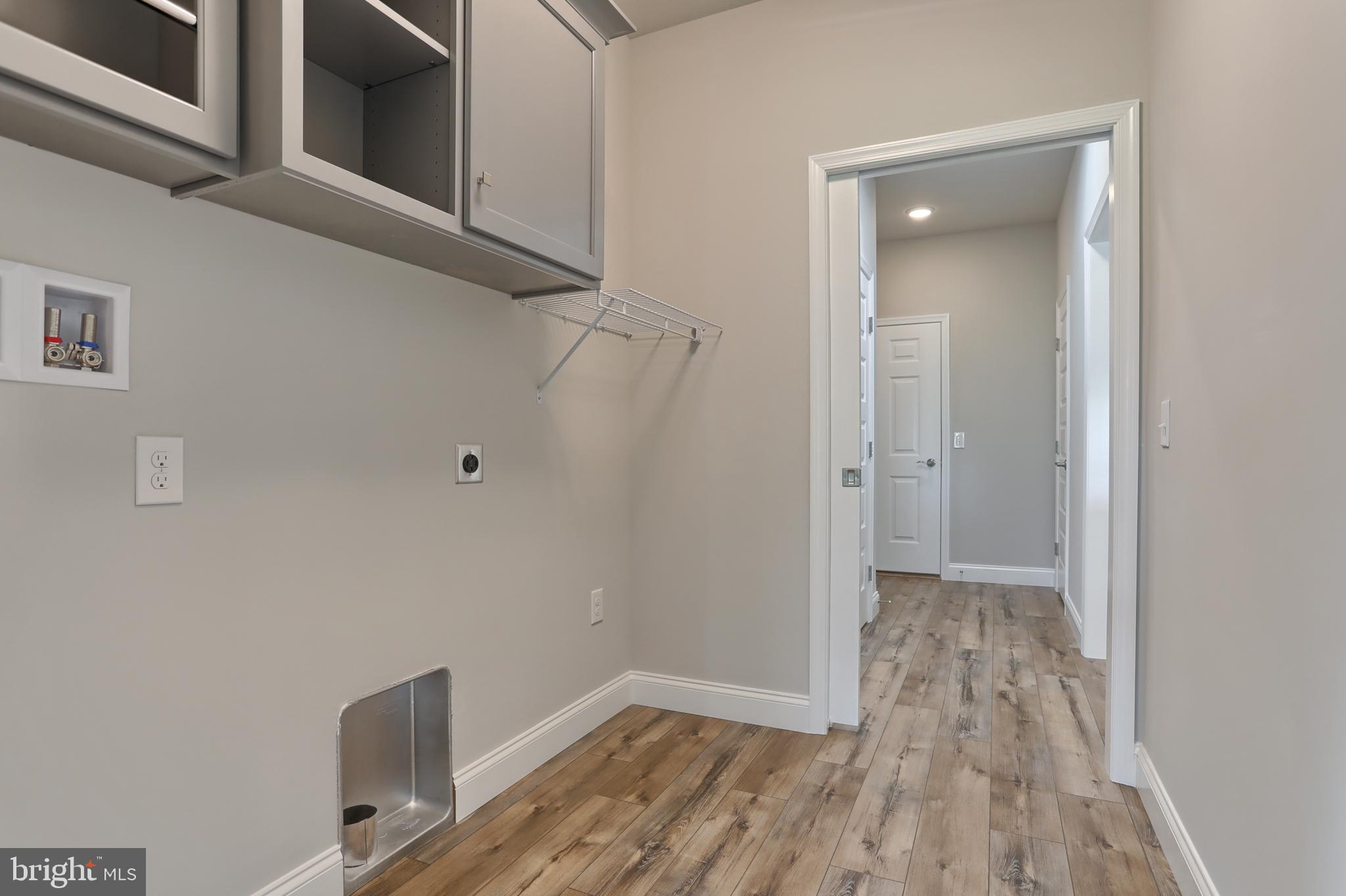 18 Rolling Meadow Road Lebanon, PA 17046 - Photo 32 of 35 wooden floor in an empty room