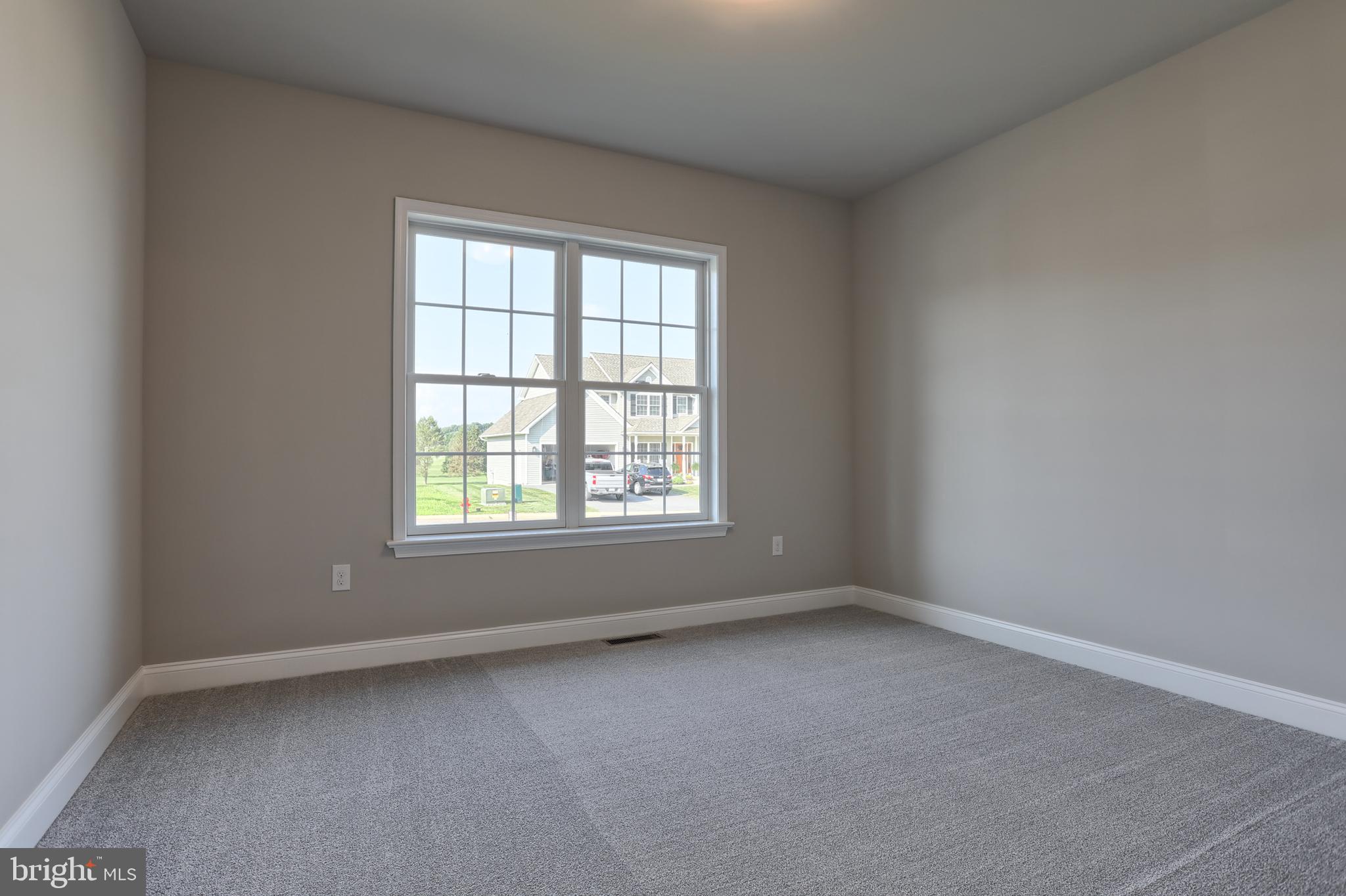 18 Rolling Meadow Road Lebanon, PA 17046 - Photo 9 of 35 an empty room with a window