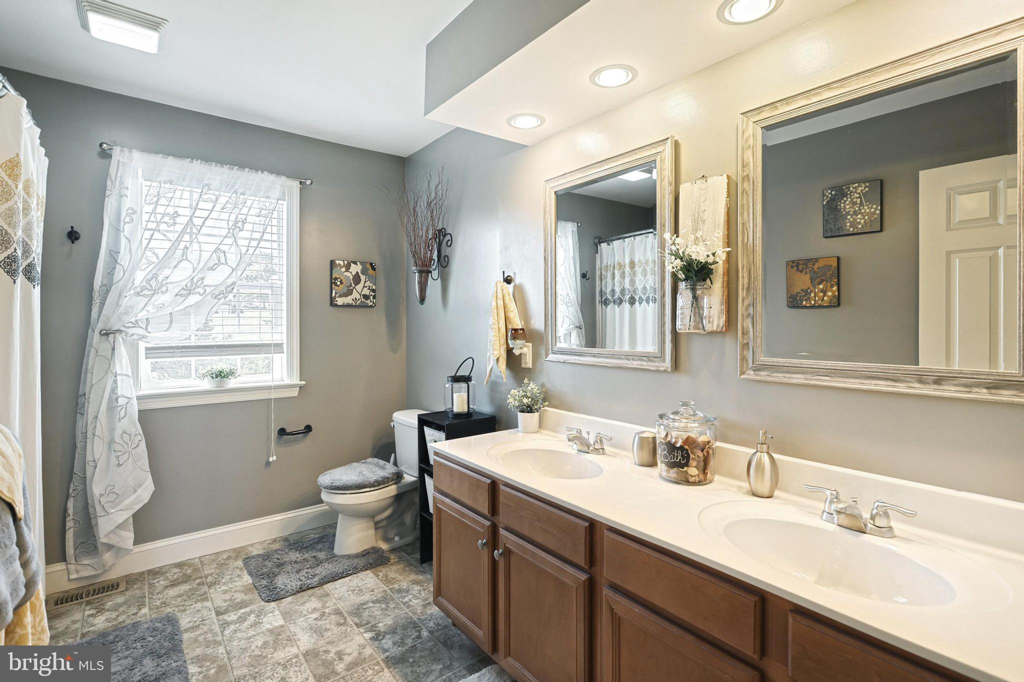 784 Rishel Drive York, PA 17406 - Photo 23 of 35 Gallery Image 23
