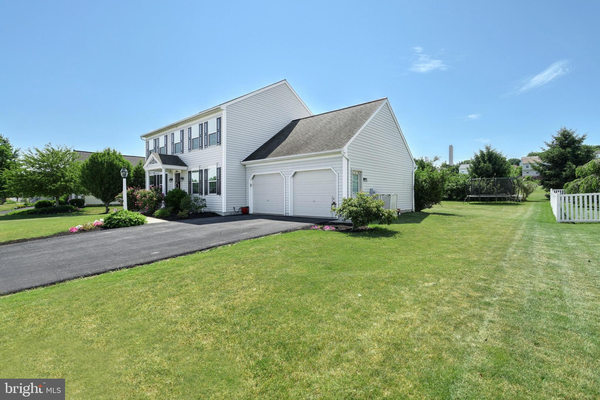 784 Rishel Drive York, PA 17406 - Photo 3 of 35 Gallery Image 3