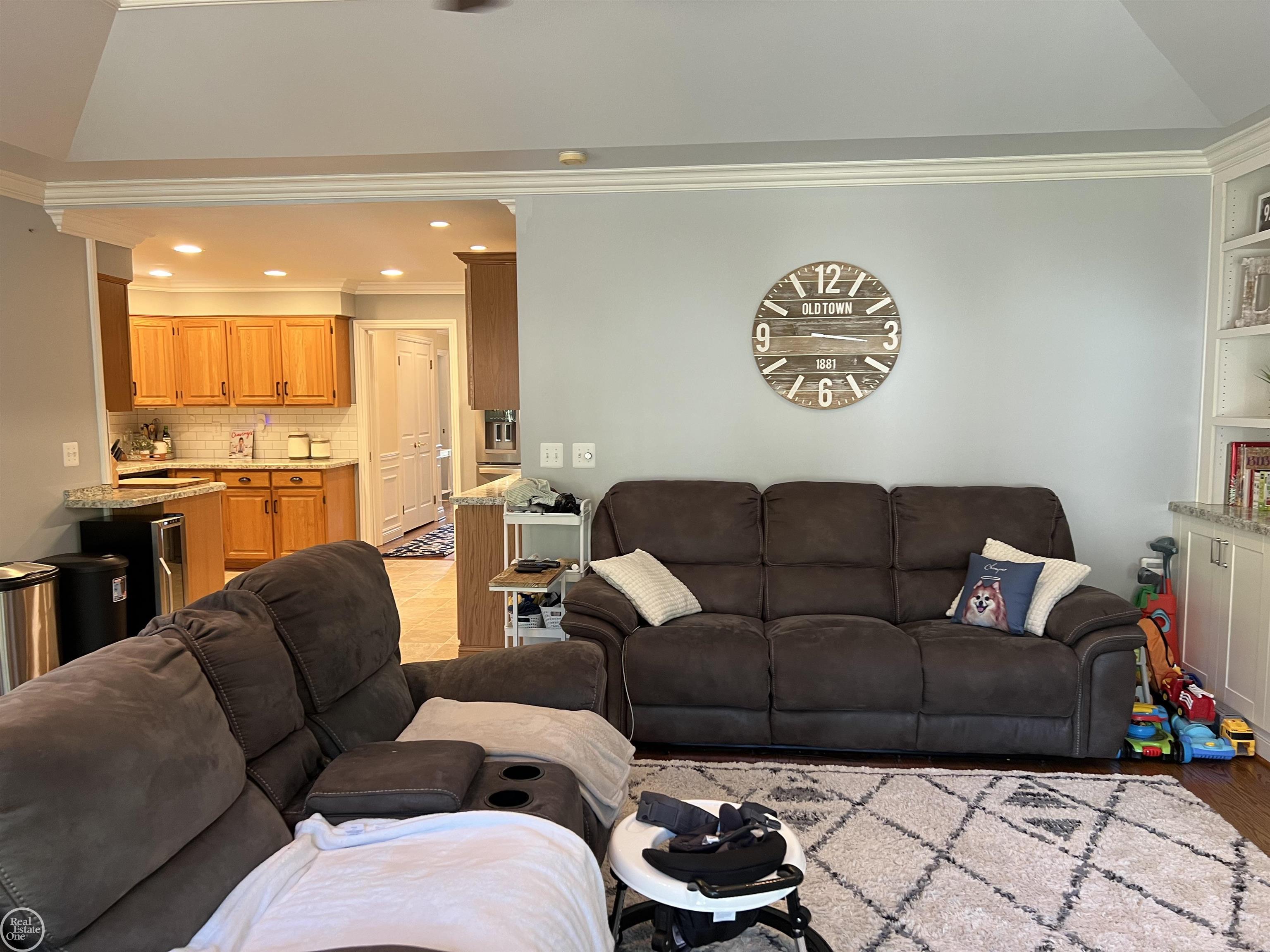 1870 Prestwick Road Grosse Pointe Woods, MI 48236 - Photo 34 of 66
