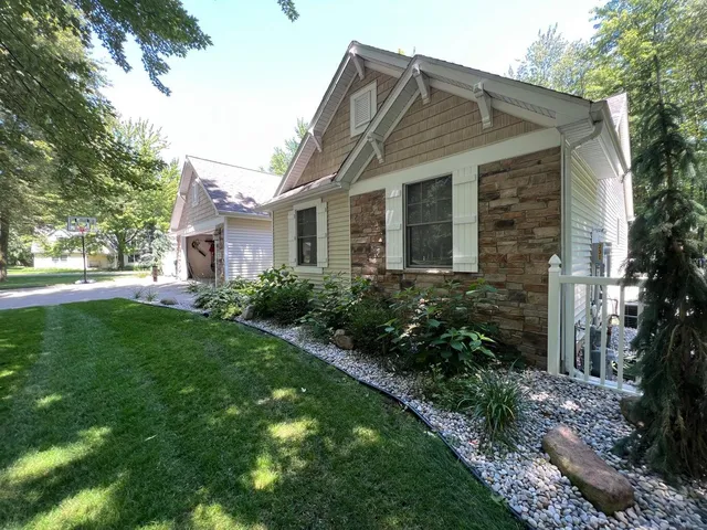 $469,900 | 231 Aaron Drive, Coldwater, MI 49036