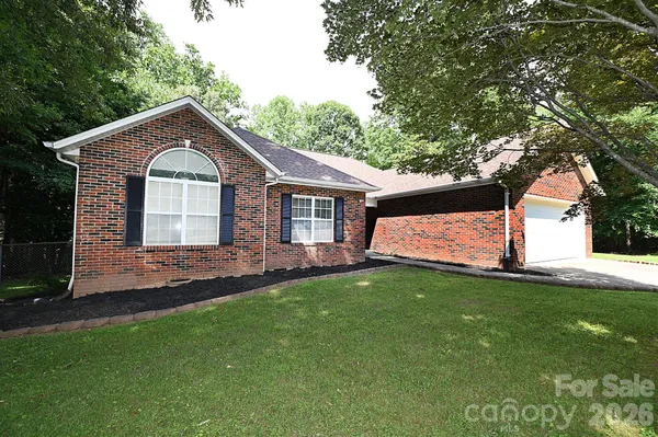 $424,400 | 1035 East 24th Street, Newton, NC 28658
