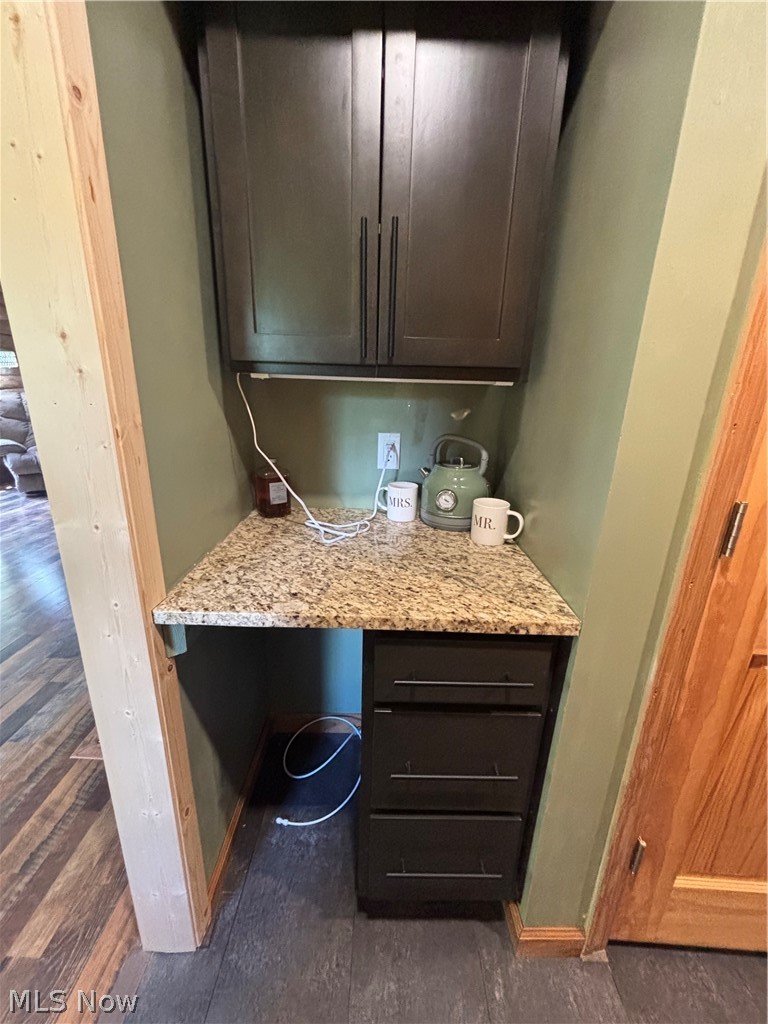 18821 Munn Road Chagrin Falls, OH 44023 - Photo 11 of 50 Coffee bar