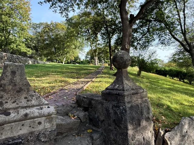 $2,195,000 | 62 Circuit Road, Tuxedo Park, NY 10987