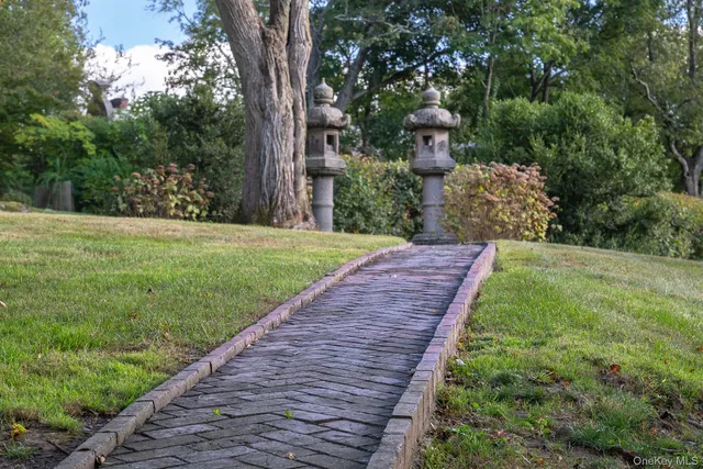 a view of a backyard with garden