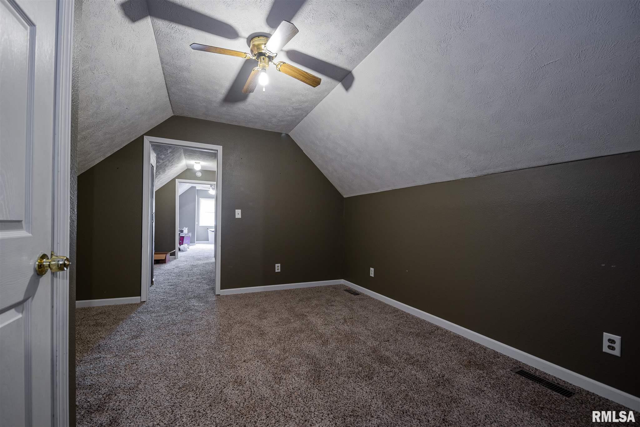 959 Latrobe Road West Frankfort, IL 62896 - Photo 13 of 24 Gallery Image 13