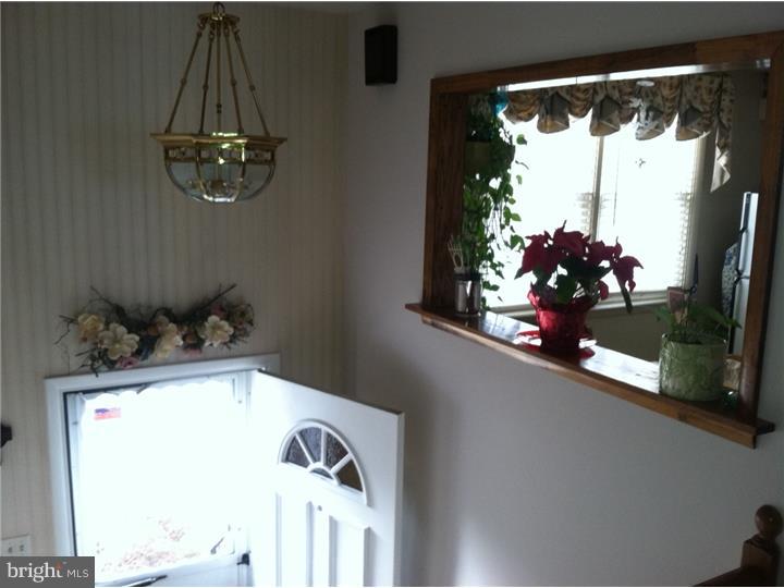 3047 Comly Road Philadelphia, PA 19154 - Photo 3 of 12 Gallery Image 3