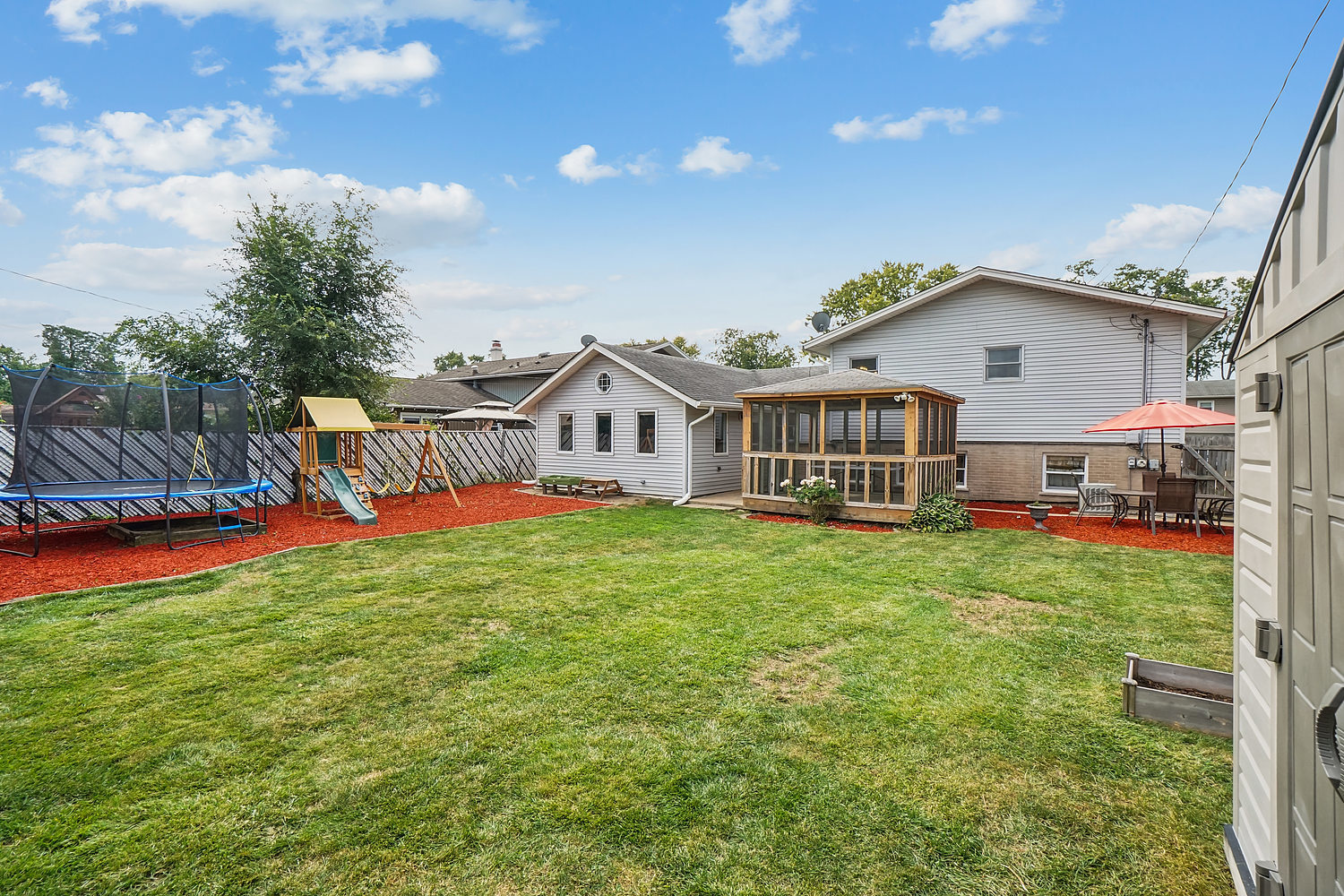 15143 Geoffrey Road Oak Forest, IL 60452 - Photo 18 of 22 Gallery Image 18
