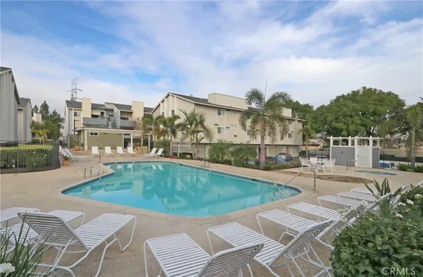 $2,600 | 777 South Citrus Avenue, Azusa, CA 91702
