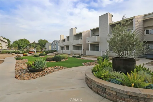 $2,600 | 777 South Citrus Avenue, Azusa, CA 91702