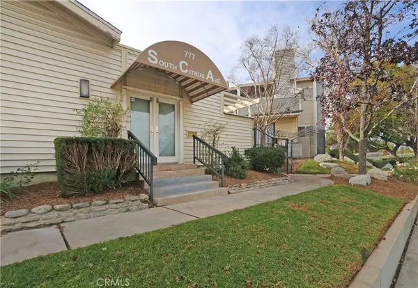 $2,600 | 777 South Citrus Avenue, Azusa, CA 91702