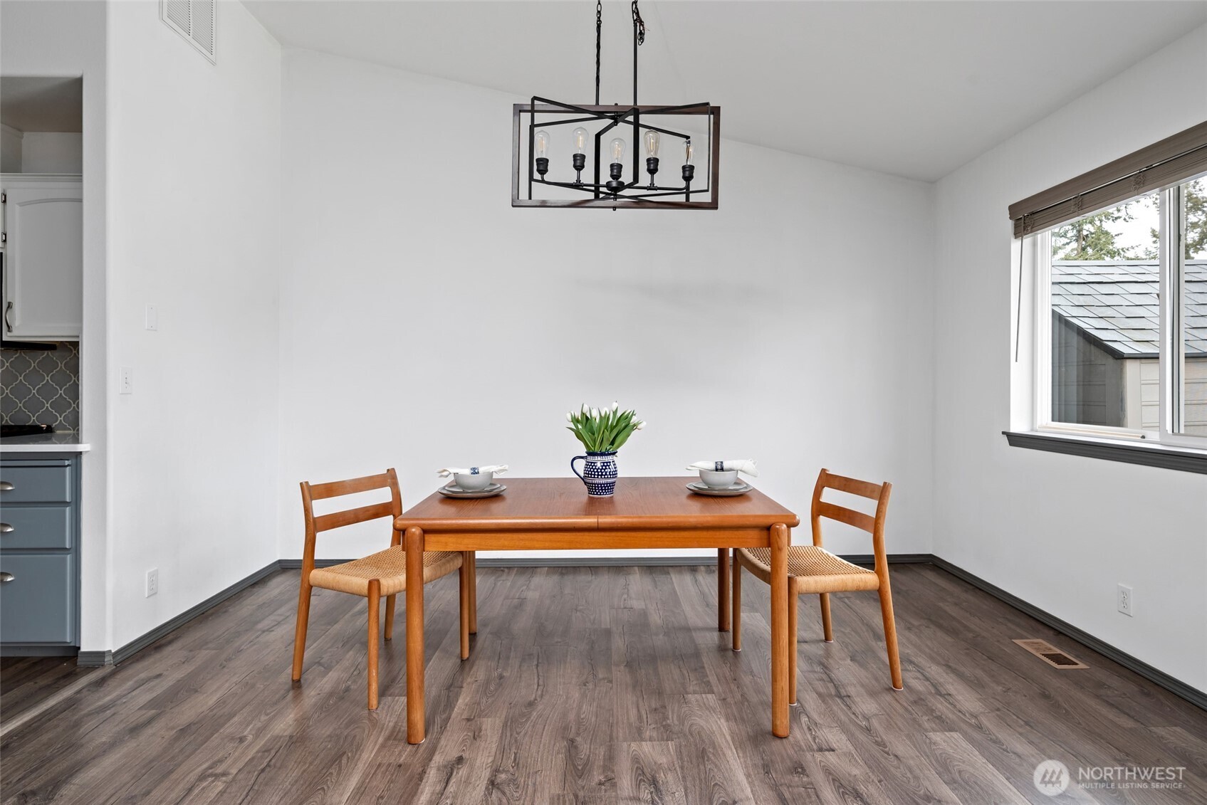 2060 Southwest 16th Avenue Oak Harbor, WA 98277 - Photo 9 of 40 a dining room with furniture and window